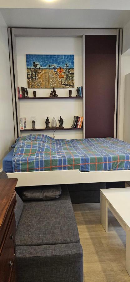 Studio 22M2 A Ivry/Seine-A 200 Metres De Paris. Proche Metro 7 外观 照片