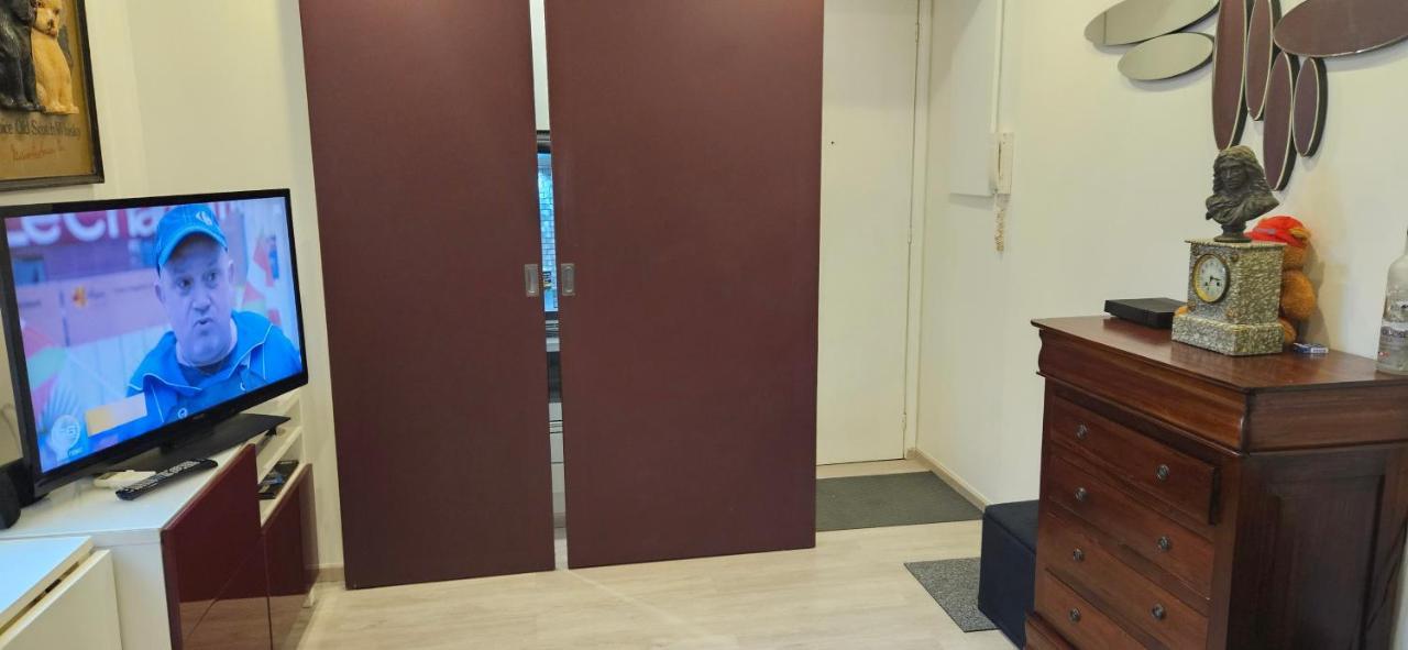 Studio 22M2 A Ivry/Seine-A 200 Metres De Paris. Proche Metro 7 外观 照片